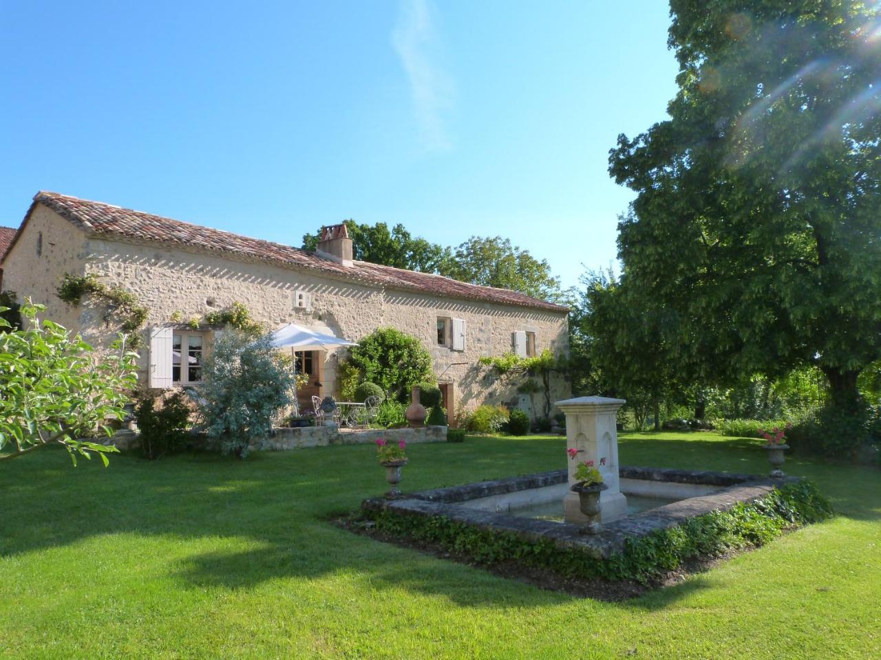 Le Manoir De Beauregard Bed and Breakfast Clermont-de-Beauregard Eksteriør billede